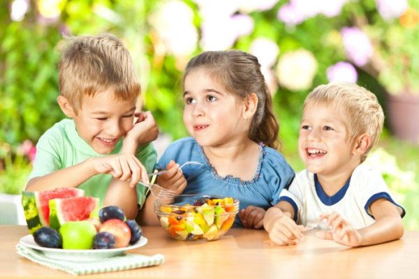 Ausgewogene ernährung von kindern