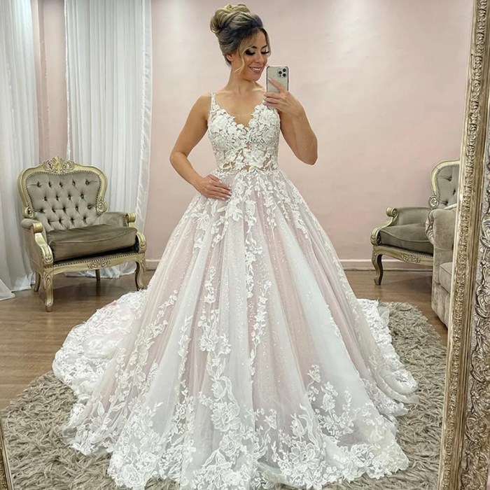 Lace ball gown wedding dress