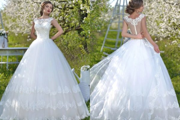 Lace ball gown wedding dress