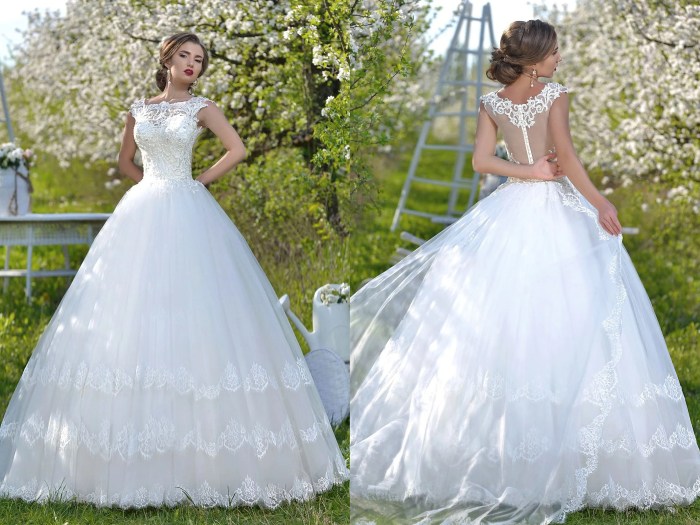 Lace ball gown wedding dress