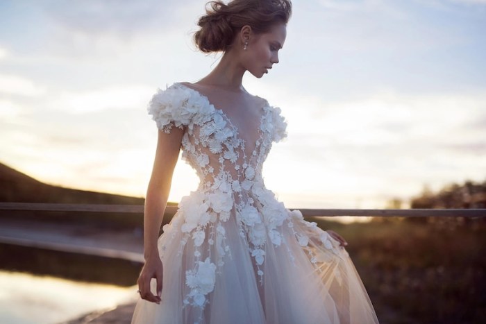 3d flower wedding dress