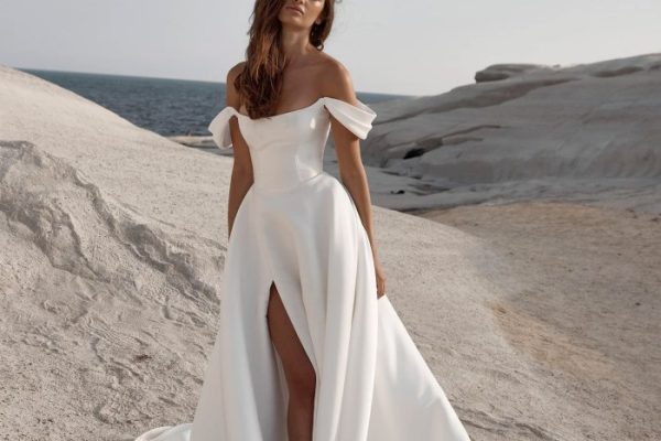 Wedding dresses evening sandiegotowingca iconic vera wang stand out crowd